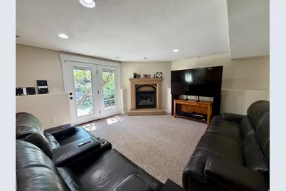 156 E Steed Ct, Farmington, UT 84025 - Photo 24