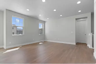 6766 N Desert Crk, Eagle Mountain, UT 84005 - Photo 10