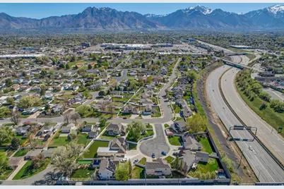 6226 S Clear St, Murray, UT 84107 - Photo 44