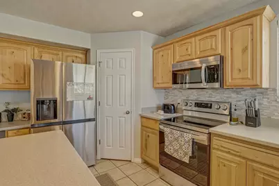 6226 S Clear St, Murray, UT 84107 - Photo 10