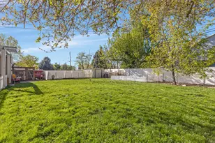 1401 E Brookshire Dr S, Salt Lake City, UT 84106 - Photo 18