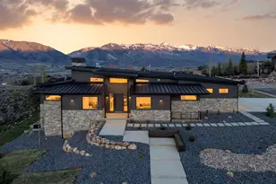 5585 E Highland Vw Ct, Eden, UT 84310 - Photo 1