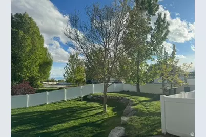 12 E 2150 N, Layton, UT 84041 - Photo 34