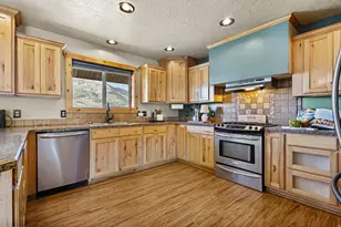 2013 N River View Cir, Huntsville, UT 84317 - Photo 14