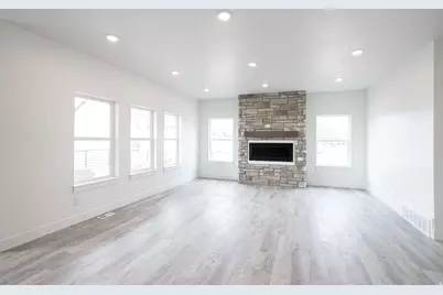 729 E 2475 N, North Logan, UT 84341 - Photo 6