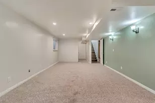 7152 S 2740 E, Cottonwood Heights, UT 84121 - Photo 16