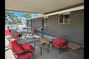 7152 S 2740 E, Cottonwood Heights, UT 84121 - Photo 8