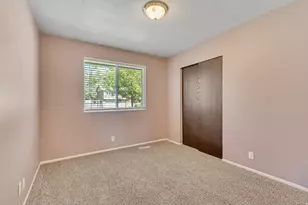 7152 S 2740 E, Cottonwood Heights, UT 84121 - Photo 8