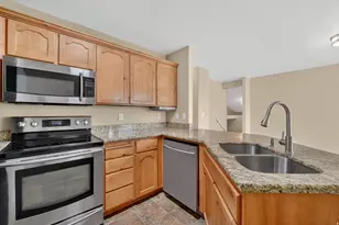 5367 Ridge Flower Way S, Salt Lake City, UT 84118 - Photo 10