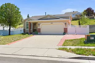 5367 Ridge Flower Way S, Salt Lake City, UT 84118 - Photo 2