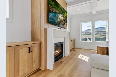 563 W Founders Blvd, Saratoga Springs, UT 84045 - Photo 8