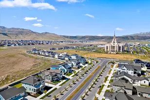 563 W Founders Blvd, Saratoga Springs, UT 84045 - Photo 4