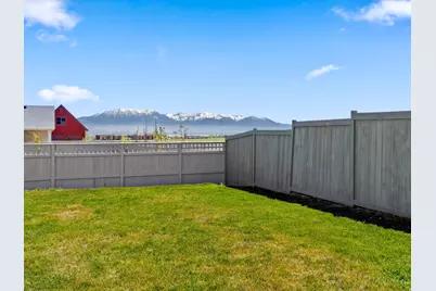 563 W Founders Blvd, Saratoga Springs, UT 84045 - Photo 34