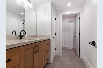 563 W Founders Blvd, Saratoga Springs, UT 84045 - Photo 30
