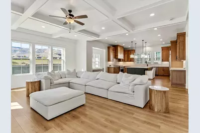 563 W Founders Blvd, Saratoga Springs, UT 84045 - Photo 6