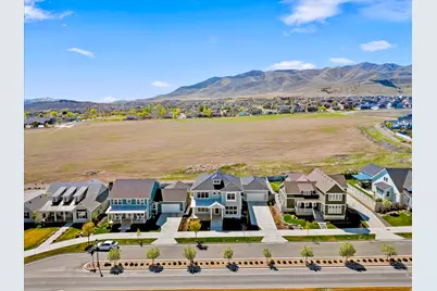 563 W Founders Blvd, Saratoga Springs, UT 84045 - Photo 2