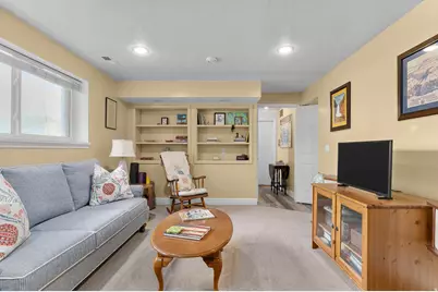 1758 E Abbedale Ln E, Sandy, UT 84092 - Photo 18