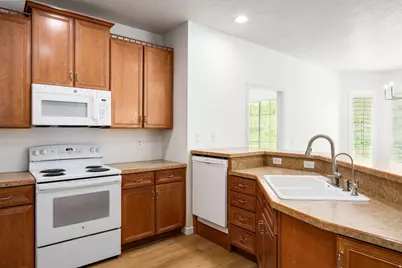 12514 S Tithing Point Dr W, Riverton, UT 84065 - Photo 4