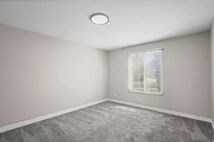 456 E Creekside Cir, Murray, UT 84107 - Photo 14