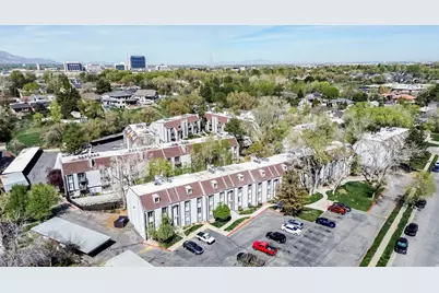 456 E Creekside Cir #C, Murray, UT 84107 - Photo 2