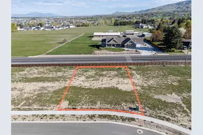 729 E 2475 N, North Logan, UT 84341 - Photo 2