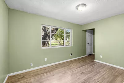 1302 E Swan S, Ogden, UT 84401 - Photo 16