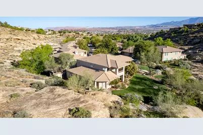 2240 E Cobalt Dr #15, Saint George, UT 84790 - Photo 48
