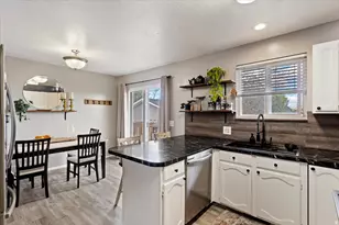 4463 S 2900 W, Roy, UT 84067 - Photo 8