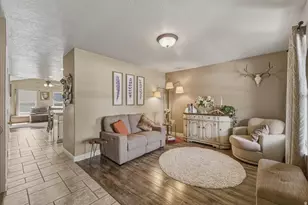 4521 W Carriage Ln N, Cedar Hills, UT 84062 - Photo 2