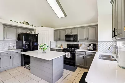 2119 N 2360 W, Clinton, UT 84015 - Photo 6