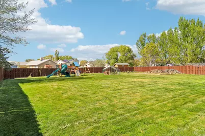2119 N 2360 W, Clinton, UT 84015 - Photo 40