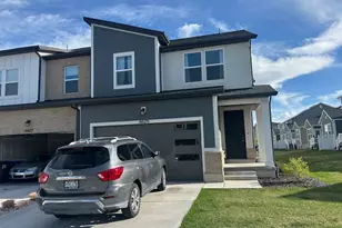 4629 W Hemsworth Ln, Riverton, UT 84096 - Photo 2