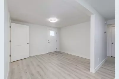 797 S 350 W, Bountiful, UT 84010 - Photo 2