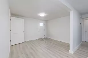 797 S 350 W, Bountiful, UT 84010 - Photo 2