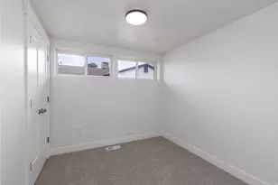 797 S 350 W, Bountiful, UT 84010 - Photo 18