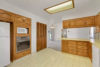 777 E 6600 S, Hyrum, UT 84319 - Photo 12