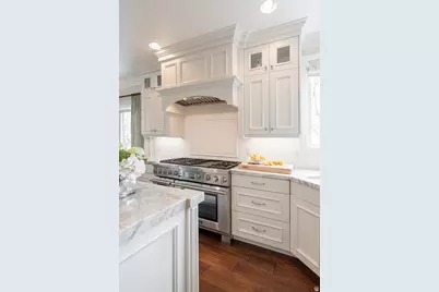 1095 E Mariwood Cir, North Salt Lake, UT 84054 - Photo 6