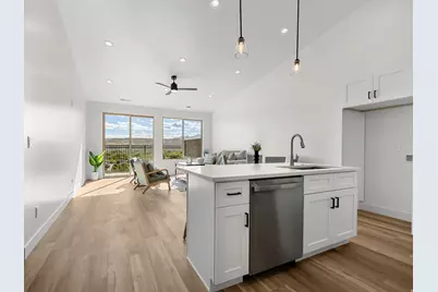 2046 W 320 S, Hurricane, UT 84737 - Photo 8
