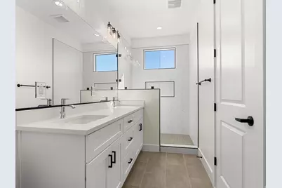 2046 W 320 S, Hurricane, UT 84737 - Photo 12