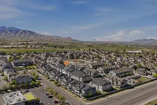 5658 W Island Ridge Dr, West Valley, UT 84118 - Photo 4