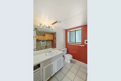 666 E Larchwood Dr, Midvale, UT 84047 - Photo 24