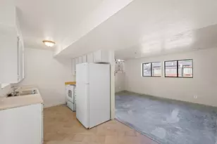 666 E Larchwood Dr, Midvale, UT 84047 - Photo 6