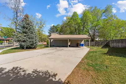 666 E Larchwood Dr, Midvale, UT 84047 - Photo 32