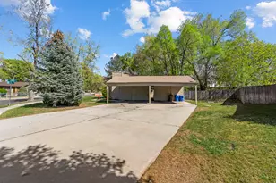 666 E Larchwood Dr, Midvale, UT 84047 - Photo 32