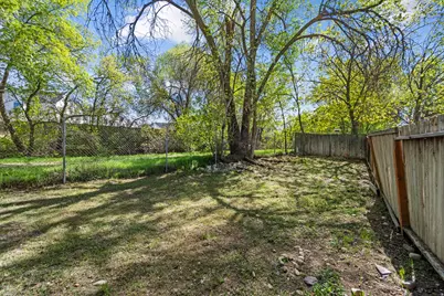 666 E Larchwood Dr, Midvale, UT 84047 - Photo 16