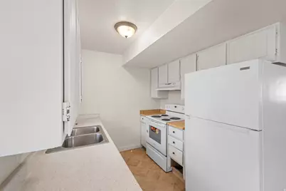 666 E Larchwood Dr, Midvale, UT 84047 - Photo 8