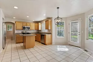 7915 S 2050 E, South Weber, UT 84405 - Photo 8