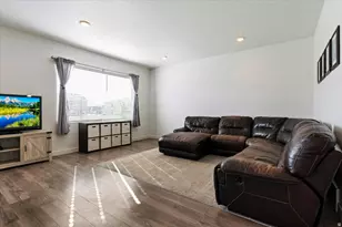 442 N Commodore Ln, Saratoga Springs, UT 84045 - Photo 12