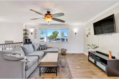 634 E Pico St, Sandy, UT 84070 - Photo 2