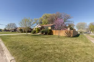 907 S Tyler Ave, Ogden, UT 84404 - Photo 4